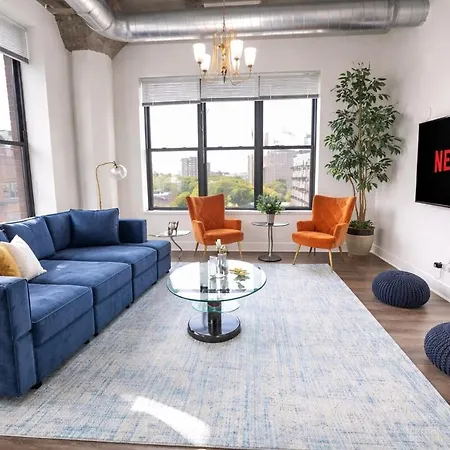 Mccormick Place Downtown: Luxurious 3br/2ba For 10
