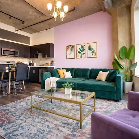 South Loop 2br Retreat With Skyline View And Optional Parking For 8 Guests Near Mccormick Place And Soldier Field Apartment Chicago