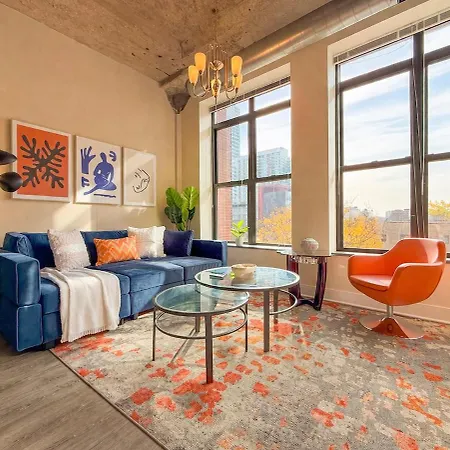 Apartment Mccormick Place Amazing 2br With View And Optional Parking For Up To 8 Guests Near Soldier Field And Lakefront Trail *