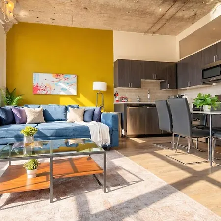 Mccormick Place 2br Stylish With Optional Parking And Gym For Up To 8 Guests Near Soldier Field And Grant Park Apartment Chicago