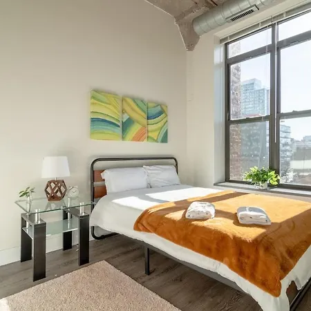 Apartment Mccormick Place 2br Stylish With Optional Parking And Gym For Up To 8 Guests Near Soldier Field And Grant Park