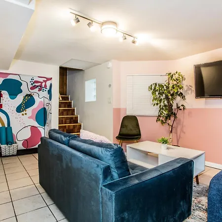 Apartment Walk To Train L Near Attractions And Ord L Free Parking L Patio Chicago