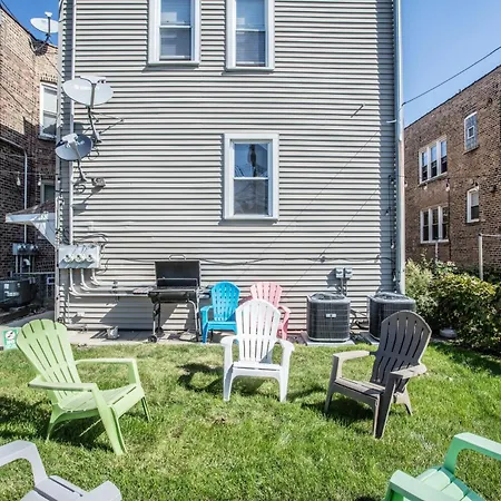 Apartment Walk To Train L Near Attractions And Ord L Free Parking L Patio Chicago