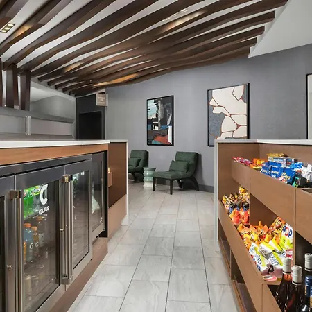 By Marriott Downtown/river North 3* Chicago