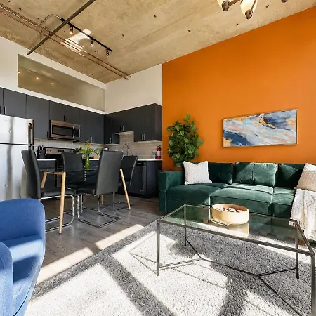 Family Friendly 2br South Loop With Optional Parking And Gym Access Sleeps Up To 8 Near Mccormick Place And Soldier Field Apartment *