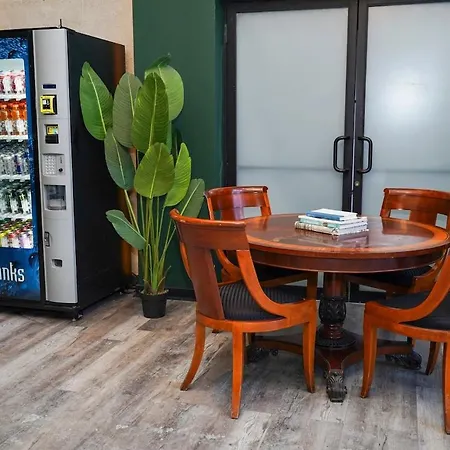 Apartment Convenient 2br In Prime Location With Gym Access & Optional Parking Near Mccormick Place And Soldier Field Chicago