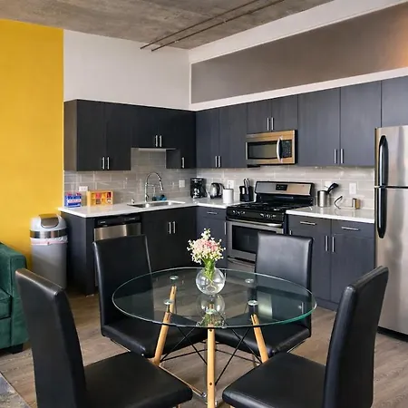 Convenient 2br In Prime Location With Gym Access & Optional Parking Near Mccormick Place And Soldier Field * Chicago