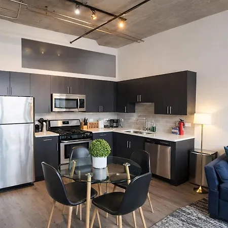 South Loop 2br Getaway With Smart Tvs & Optional Parking Near Mccormick Place, Museum Campus & Downtown *
