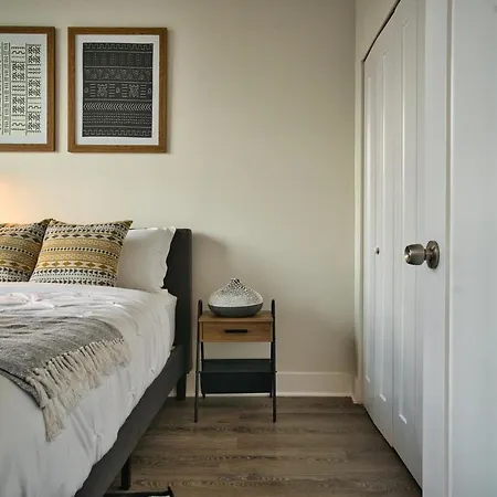 South Loop 2br Getaway With Smart Tvs & Optional Parking Near Mccormick Place, Museum Campus & Downtown *