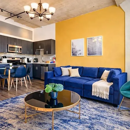 South Loop 2br Getaway With Smart Tvs & Optional Parking Near Mccormick Place, Museum Campus & Downtown