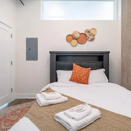 2br Perfect For Convention And Business Trips Near Mccormick Place, Arena, Soldier Field And Grant Park *