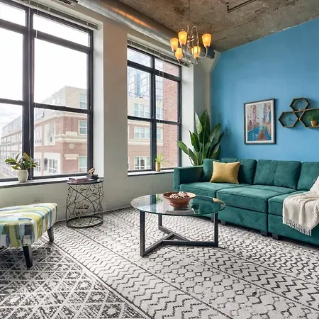 2br Perfect For Convention And Business Trips Near Mccormick Place, Arena, Soldier Field And Grant Park *