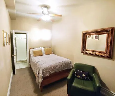 Old Bed & Breakfast Chicago