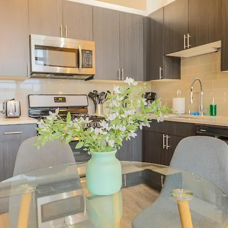 Mccormick 2br-2ba For 8 Guests With Optional Parking & Gym *