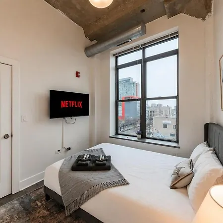 Apartment Mccormick 2br-2ba For 8 Guests With Optional Parking & Gym
