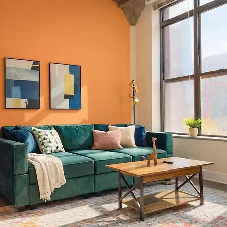 2br Retreat With Optional Parking And Gym Access Near Mccormick Place And Soldier Field *