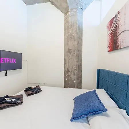 Modern And Bright 2br On Michigan Ave With Optional Parking And Gym Access Near Soldier Field & Grant Park * Chicago