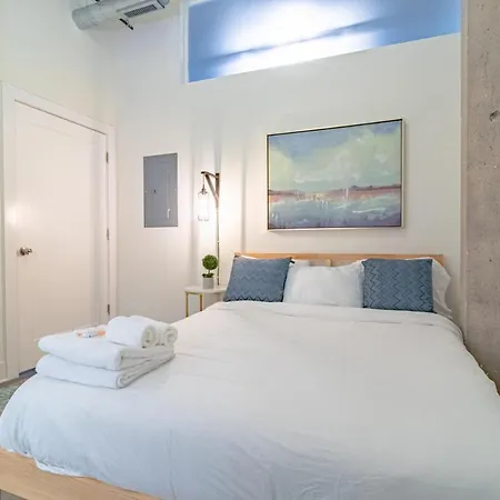 Stylish 2br With Optional Parking & Gym Access Near Lakefront, Shedd Aquarium And Mccormick Center *