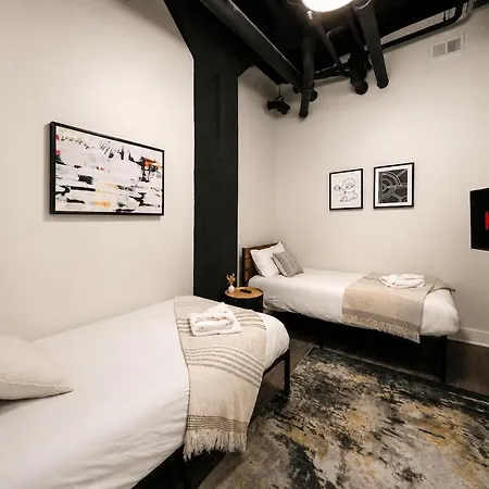 Chic Spacious 3br South Loop Near Mccormick Place, Roosevelt Cta & Shopping Area In *