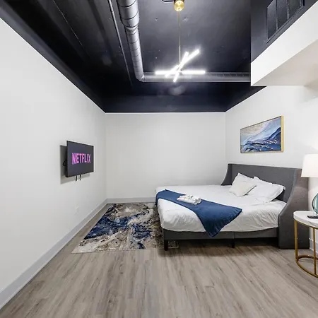Group-friendly 6br Luxury In Prime South Loop Location With Optional Parking And Gym Access Near Mccormick Place, Soldier Field And Grant Park Chicago