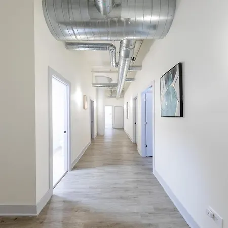 Apartment Group-friendly 6br Luxury In Prime South Loop Location With Optional Parking And Gym Access Near Mccormick Place, Soldier Field And Grant Park *
