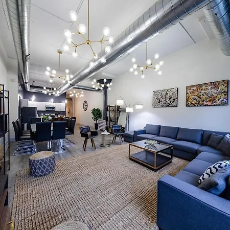 Group-friendly 6br Luxury In Prime South Loop Location With Optional Parking And Gym Access Near Mccormick Place, Soldier Field And Grant Park Apartment *