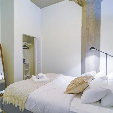 Apartment Beautiful 2br With Smart Tv, Gym Access & Parking Close To Mccormick Place, Museums & Michigan