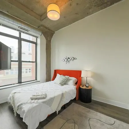 Cozy 2br With Optional Parking And Gym Access Near Field Museum, Lakefront & Mccormick Place Apartment Chicago