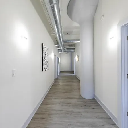 Group-friendly 6br Luxury In Prime South Loop Location With Optional Parking And Gym Access Near Mccormick Place, Soldier Field And Grant Park Chicago