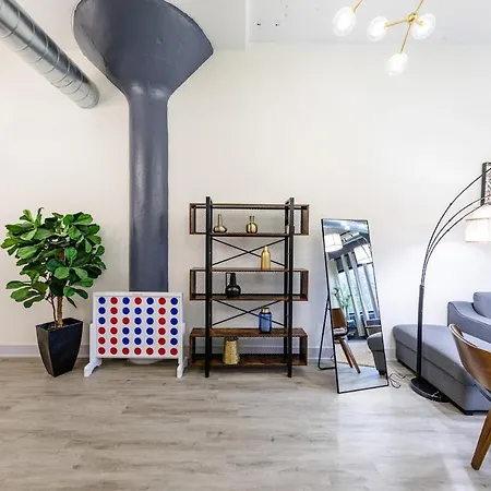 Apartment Group-friendly 6br Luxury In Prime South Loop Location With Optional Parking And Gym Access Near Mccormick Place, Soldier Field And Grant Park *