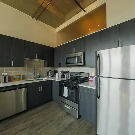 Walkable 2br In South Loop With Optional Parking And Gym Access Near Mccormick Place, Museum Campus & Lakefront Chicago