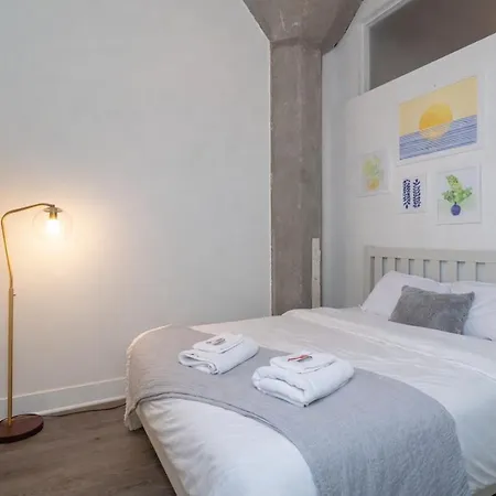 Modern 3br South Loop Living Family Unit Near Adler Planetarium & Mccormick Convention Center Apartment