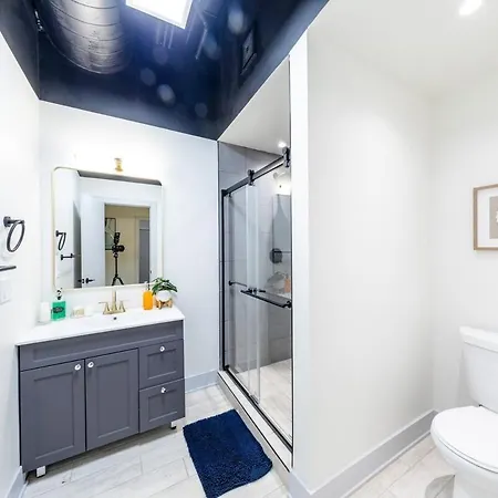 Group-friendly 6br Luxury In Prime South Loop Location With Optional Parking And Gym Access Near Mccormick Place, Soldier Field And Grant Park Apartment *