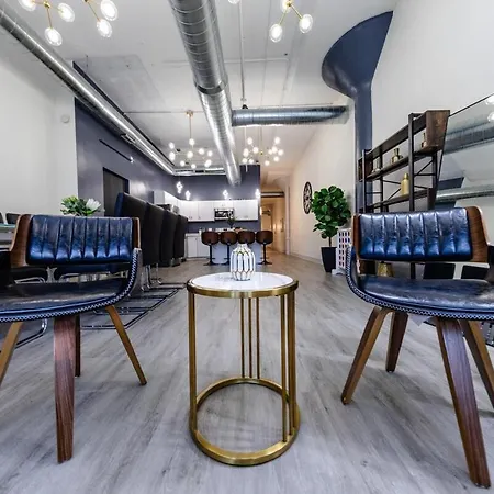 Group-friendly 6br Luxury In Prime South Loop Location With Optional Parking And Gym Access Near Mccormick Place, Soldier Field And Grant Park Chicago