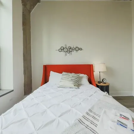 Cozy 2br With Optional Parking And Gym Access Near Field Museum, Lakefront & Mccormick Place