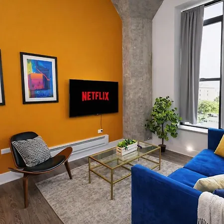 Luxury With Optional Parking And Gym Access Near Mccormick Place, Chinatown And Soldier Field *