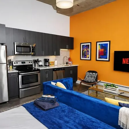 Luxury With Optional Parking And Gym Access Near Mccormick Place, Chinatown And Soldier Field Apartment