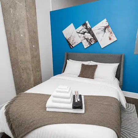 Apartment Business Ready 2br In South Loop With Skyline View, Optional Parking & Gym Access Close To Mccormick, Downtown & Cta *