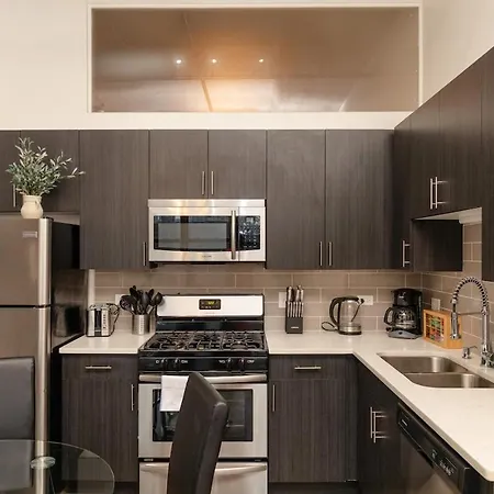Fully Equipped 2br In South Loop With Optional Parking And Gym Access Near Mccormick Place & Lakefront Attractions * Chicago
