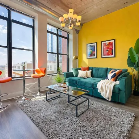 Apartment Spacious South Loop 2br Near Mccormick Place, Soldier Field & Downtown Chicago