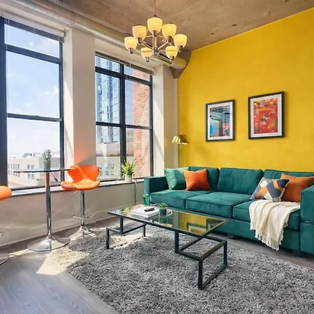 Apartment Spacious South Loop 2br Near Mccormick Place, Soldier Field & Downtown Chicago