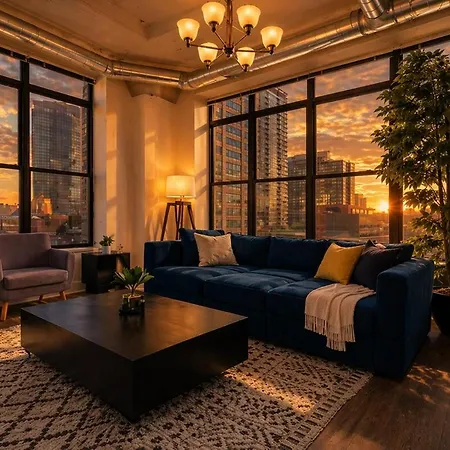 Skyline 2br In South Loop With Optional Parking & Gym Access Near Mccormick Place, Soldier Field And Lakefront * Chicago