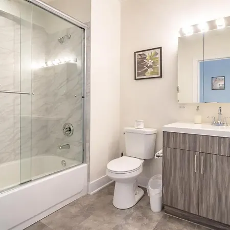 Apartment Spacious 2br South Loop With Skyline View, Optional Parking And Gym Access Near Mccormick Place And Soldier Field