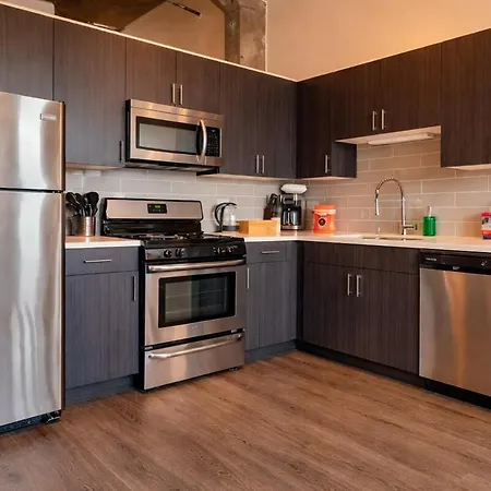 Apartment Luxury Cozy 2br With Optional Parking And Gym Access Near Mccormick Place, Lakefront And Soldier Field Chicago