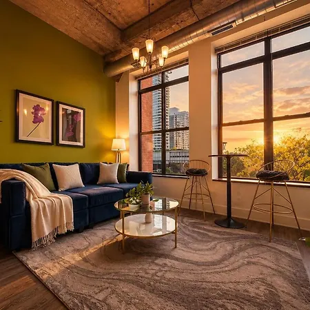 Group-friendly 2br With Optional Parking And Gym Access Near Mccormick Place And Soldier Field Apartment *