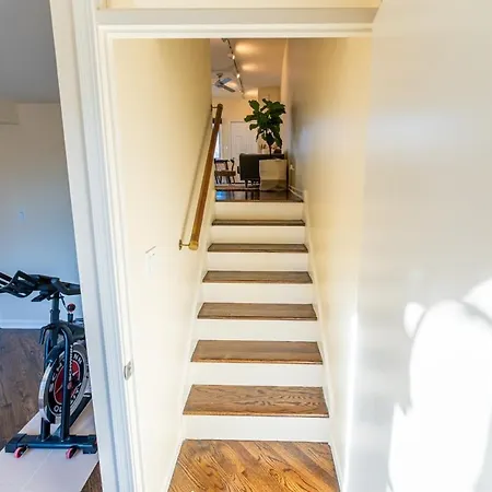 Bucktown Private Apartment Chicago