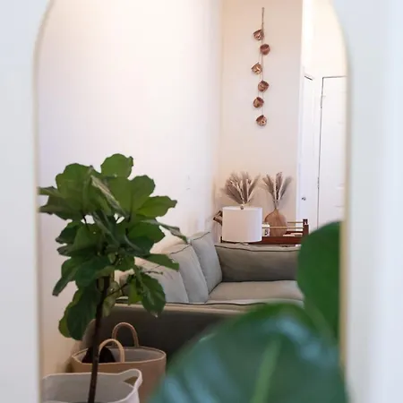 Bucktown Private Apartment Chicago