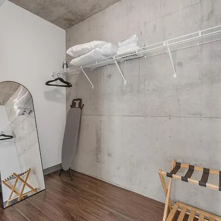Linea Luxury Living With Indoor Pool And Rooftop Views In The Loop Apartment Chicago