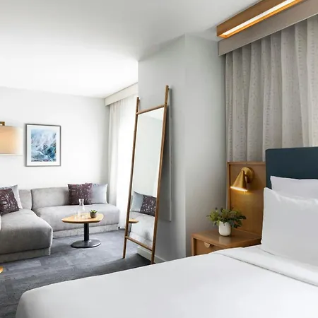 Hotel 55 Downtown 4*