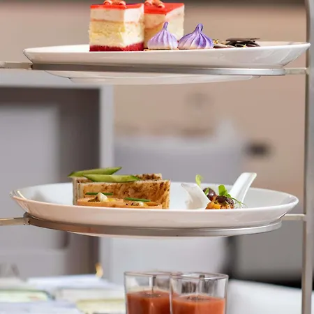 Hotel Sofitel Magnificent Mile 5*